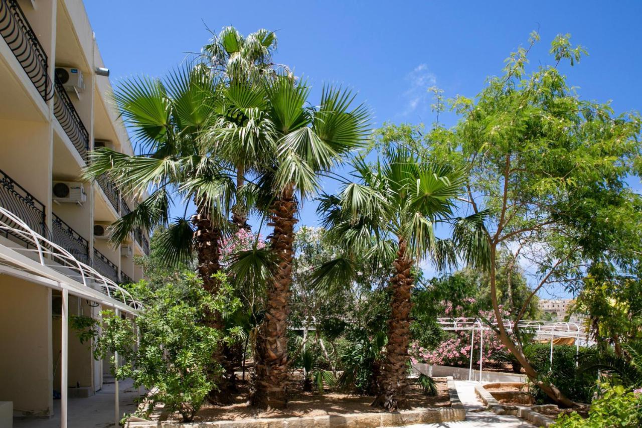 Hotel Garden Saint Julian's